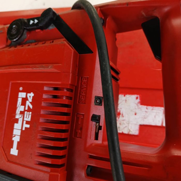 Młot obrotowy Hilti TE74