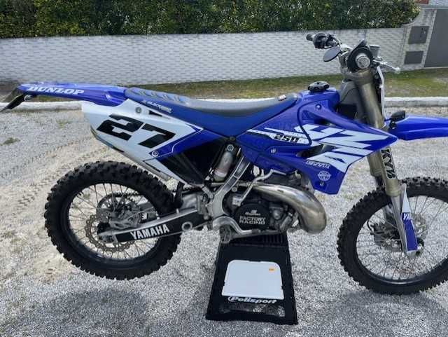 Yamaha YZ 250 (Matriculada)