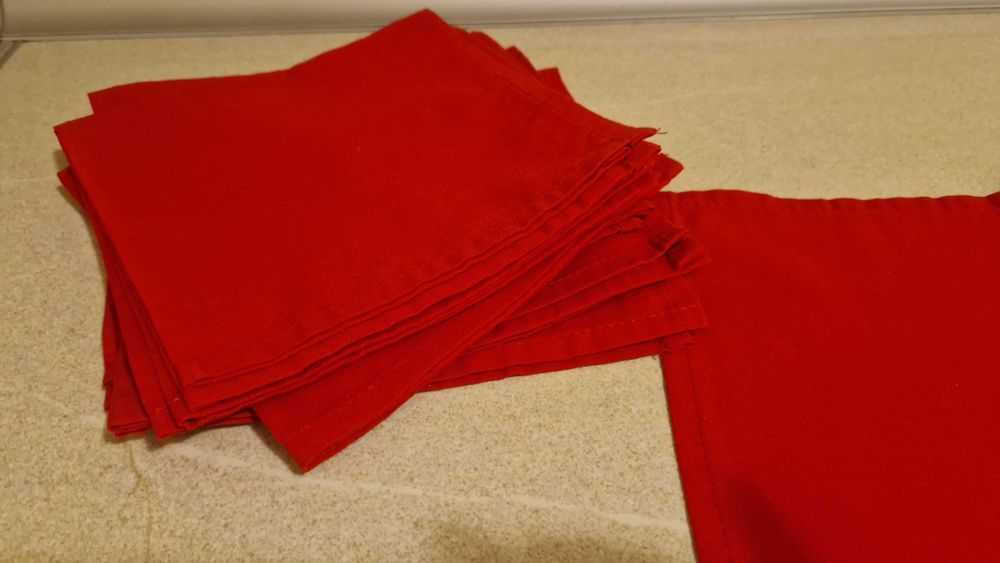 Conjunto 9 guardanapos de tecido vermelho, quadrados 38 cm x 38 cm