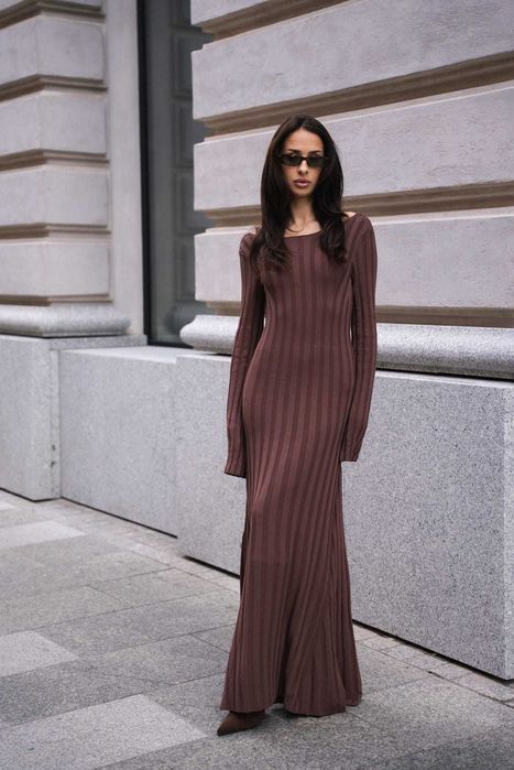 Sukienka Bad Icon kolekcja Ewan Brown