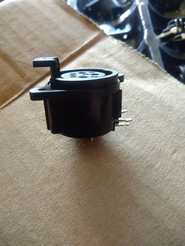 Ficha XLR Fêmea Encastrar CLIFF para audio, DMX, Socket Plug
