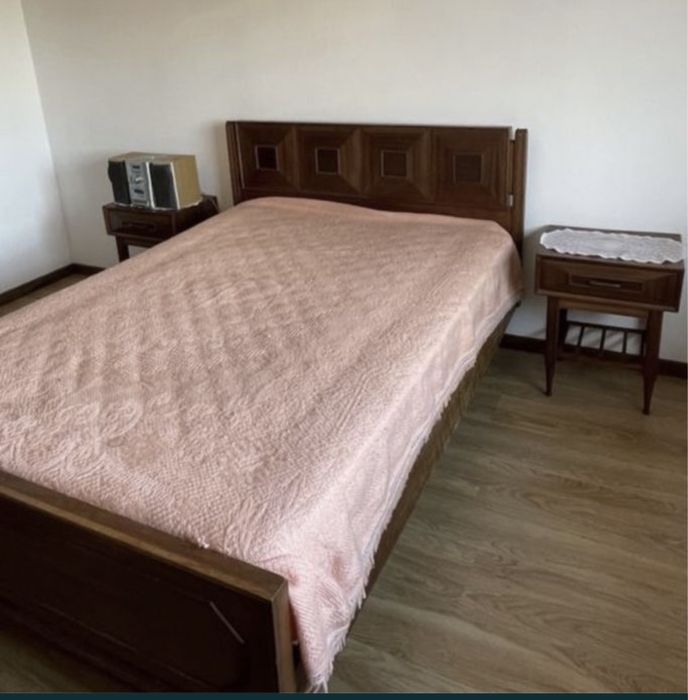 Cama casal estilo retro