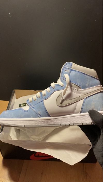 Jordan 1 Retro High Hyper Royal Smoke Grey