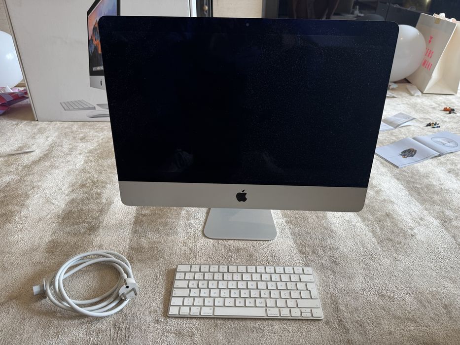 iMac (Retina 4K, 21,5", Late 2015) — part number MK452PO/A, A1418, i5 quad-core 3,1 GHz, 8 GB, disco de 1 TB.
