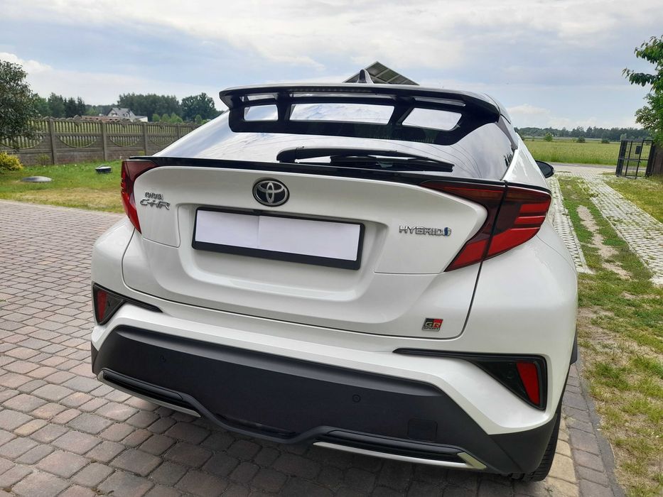 sprzedam samochód toyota CH-r GR sport