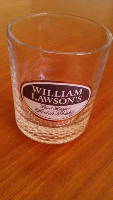 Copos de Whisky Highland Tower e William Lawson's Novos