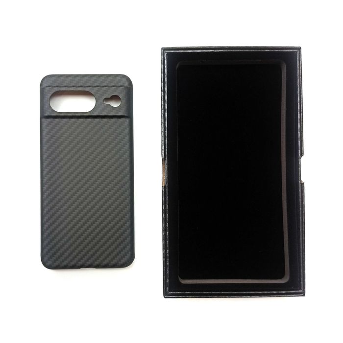 Чехол из настоящего карбона для Google Pixel 8