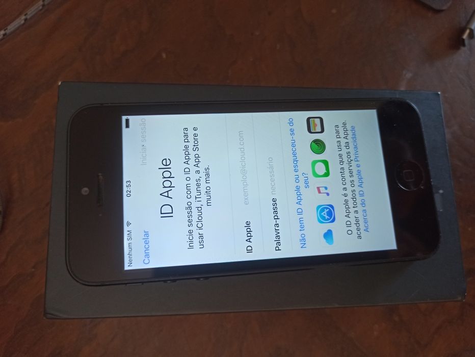 iPhone 5 black 16gb