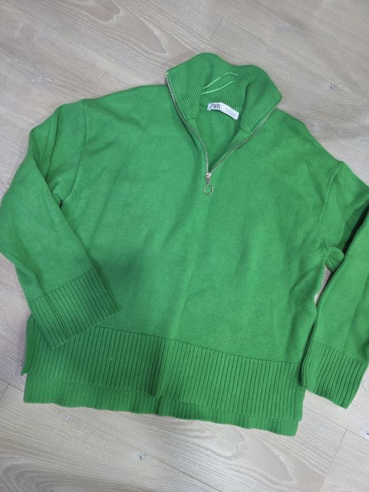 Светр фірми Zara