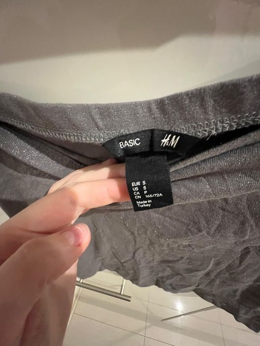 Srebrna świecaca spódniczka H&Mi Basic S