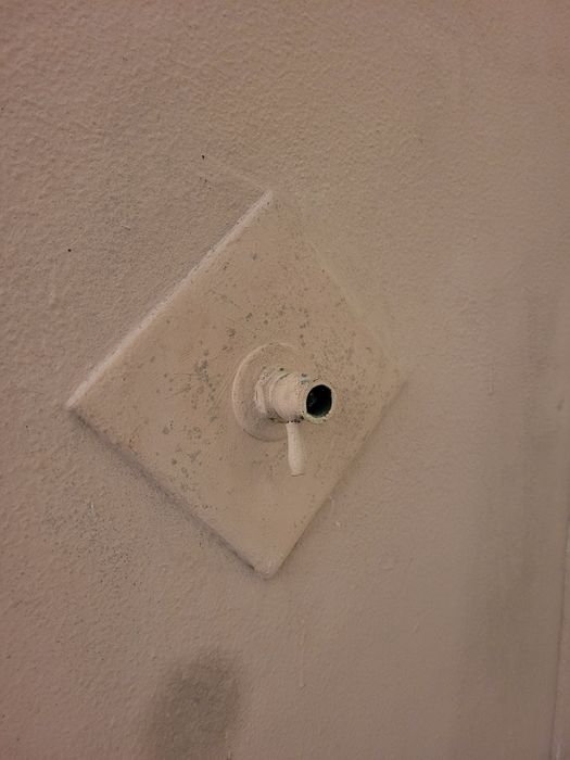 Depósito para vinho em cimento