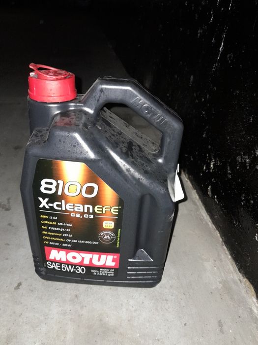 Tylna półka bagażnika - Opel Corsa D plus H7 żarówki i olej silnikowy