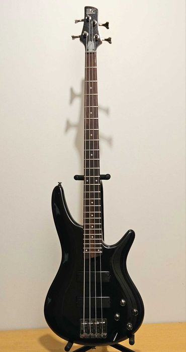 Ibanez SR300 Iron Pewter, baixo activo, 5 piece maple neck