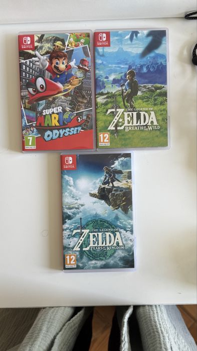 Nintendo Switch OLED – Full Bundle + 3 Games – Excellent Condition