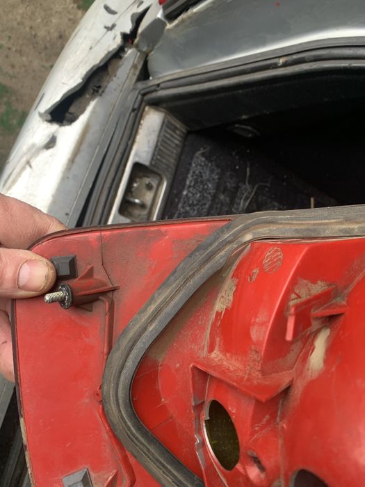 Задній ліхтар ауді а6 с4 хела