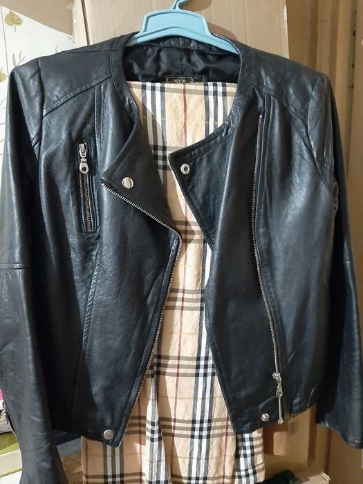 Жіноча шкіряна косуха