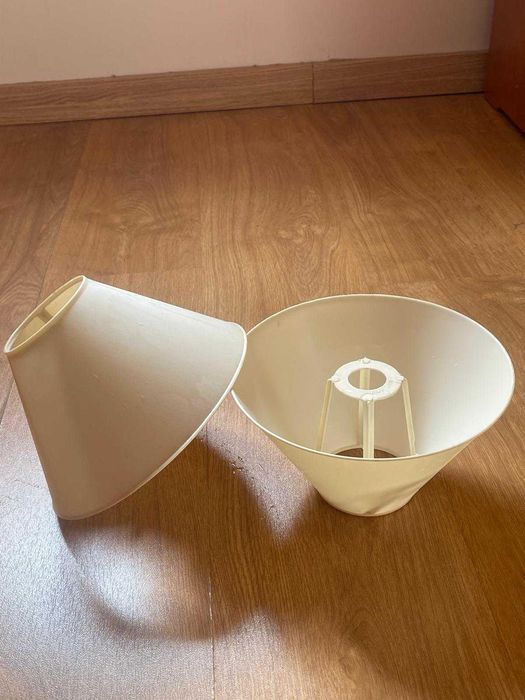 Par de abajures pequenos