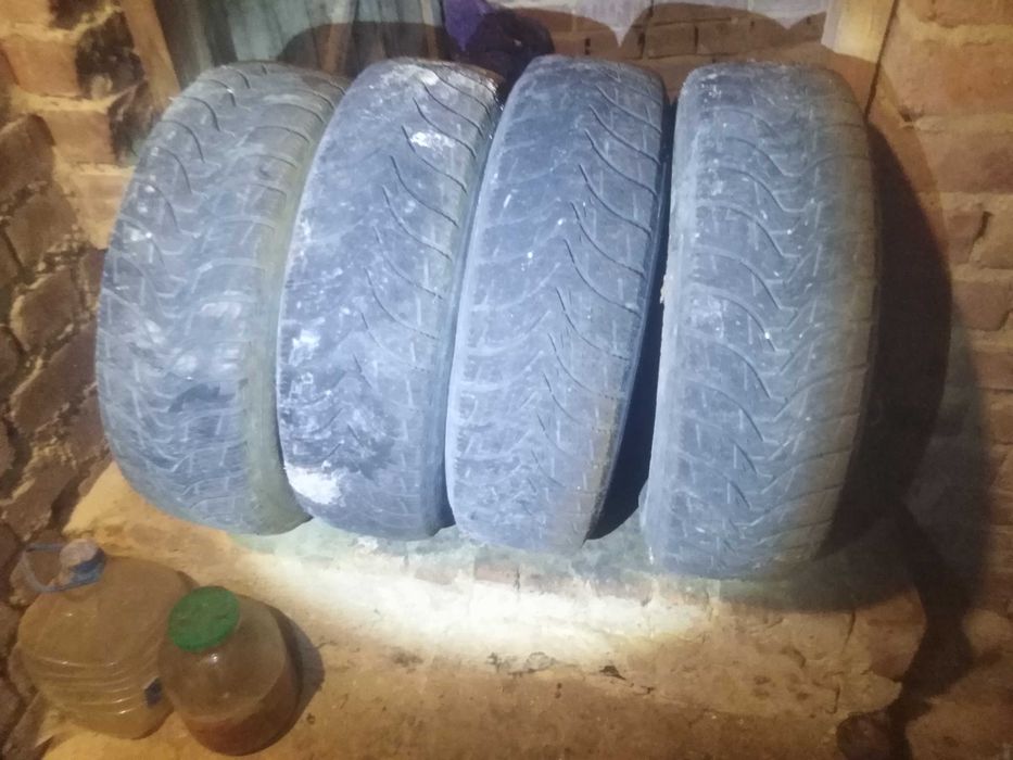 Резина два комплекти  р13