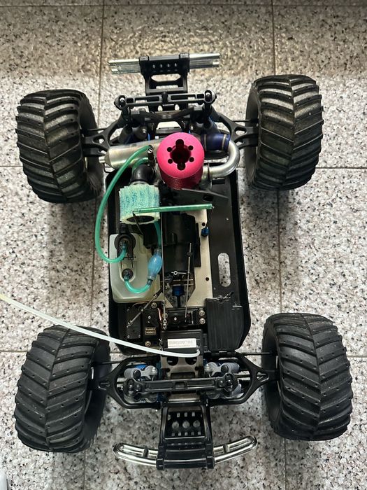 Carro telecomandado Nitro thunder tiger monster truck