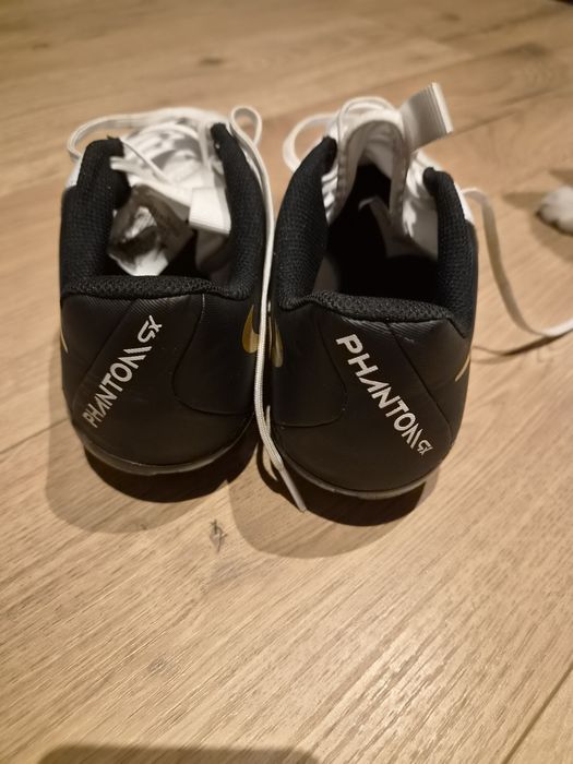 Chuteiras Nike Phantom 38,5