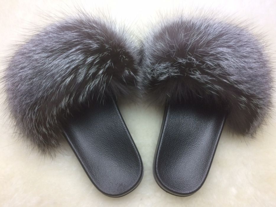 Klapki z futrem
