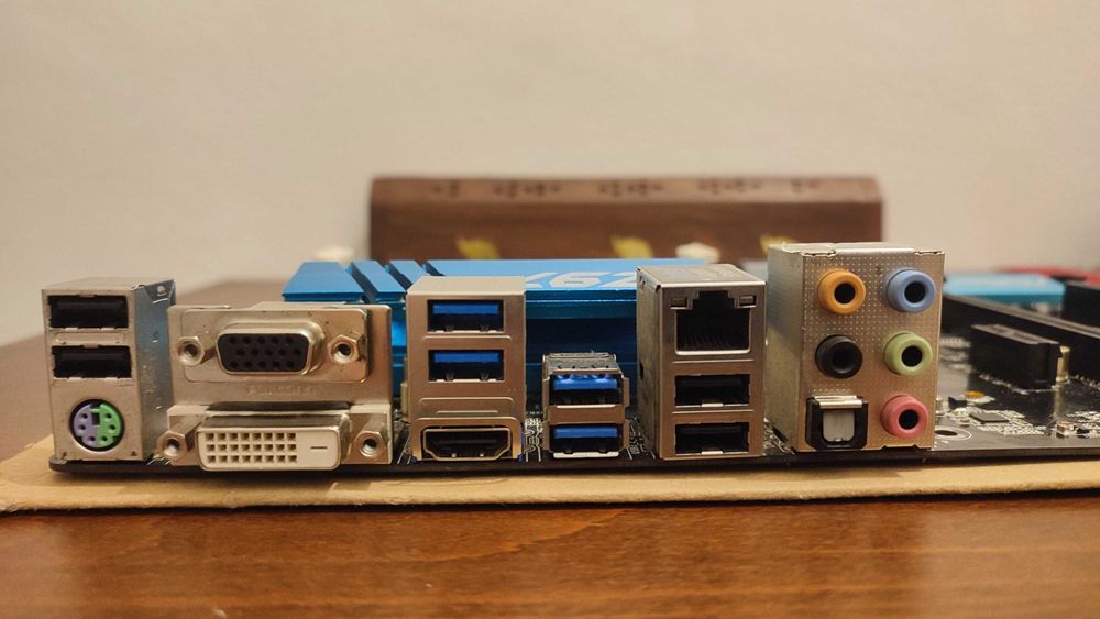 *PARA PARTES* ASRock Z97 Pro4 ATX LGA 1150 Motherboard