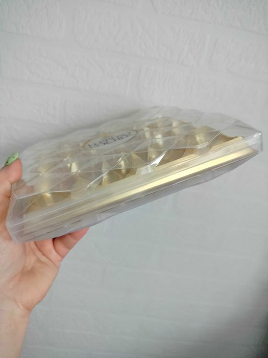 Plastikowe pudełko na drobiazgi do przechowywania