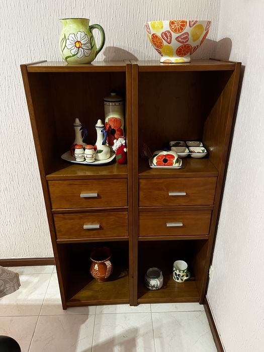 Conjunto de moveis com gavetas