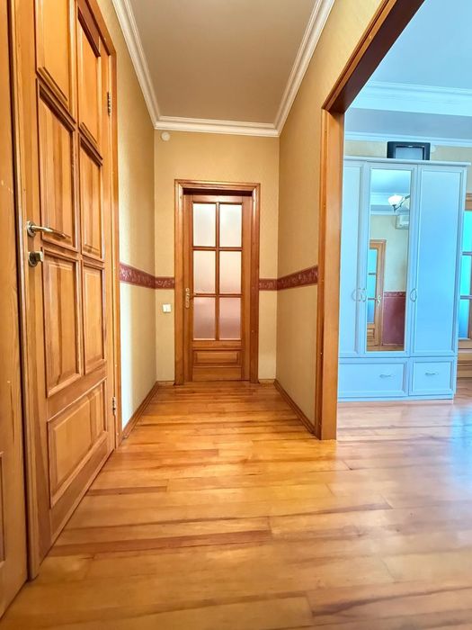 Продаю отличную 2х комнатную квартиру в Центре.