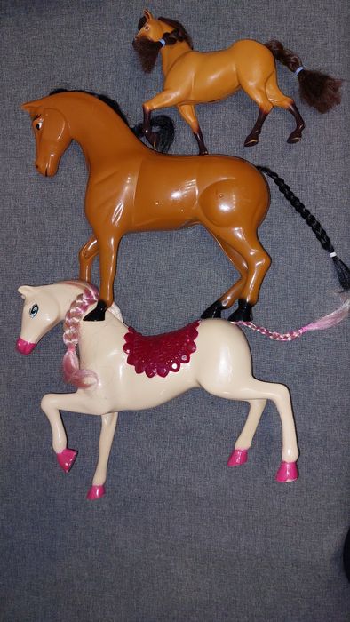 Zestaw 3 koni dla lalki Barbie