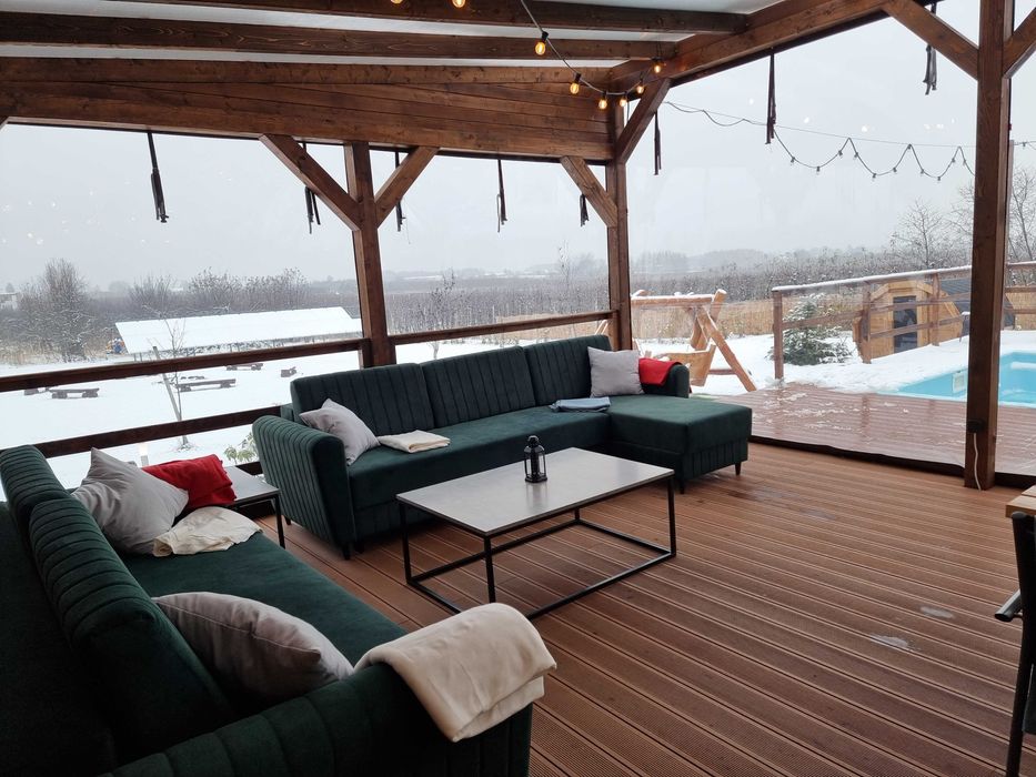 Dom na wynajem wakacje basen sauna jacuzzi 40 km od Warszawy