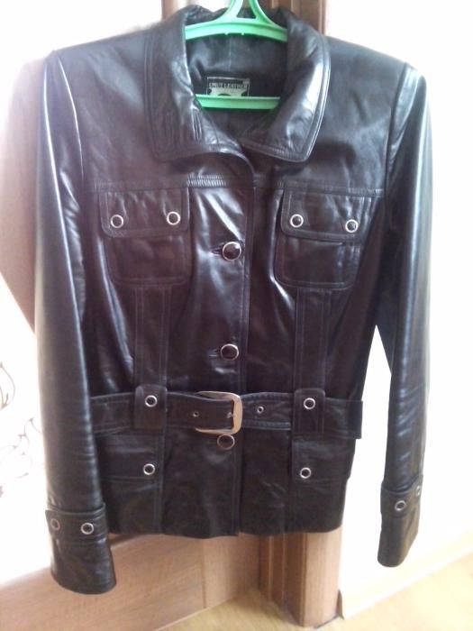 Кожаная куртка женская