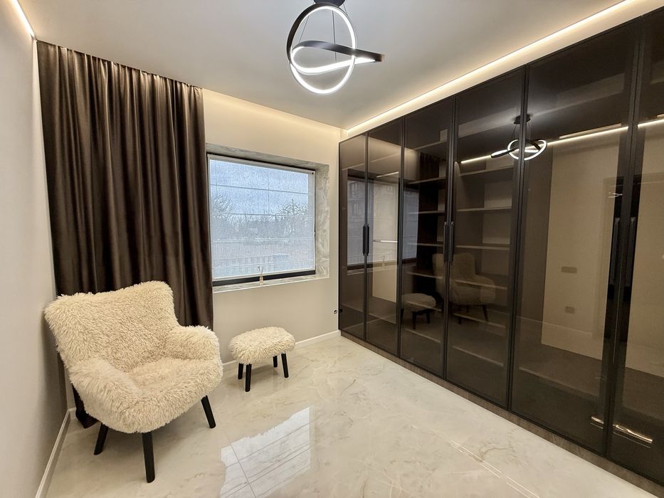 Продається розкішний Котедж в ЖК «Марморожський»