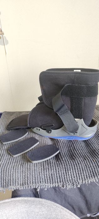 Ортез жорсткий Фіксуючий на голеностоп
(Фіксуючий)
На голеностоп
(Фікс