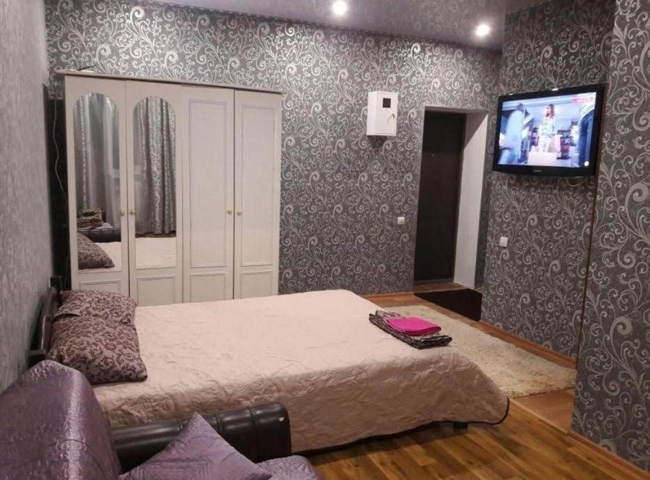 1 кім.кв Театральна,Миколаївська,пр.Богоявл,авто/жд5 хв,газ.колонка,го