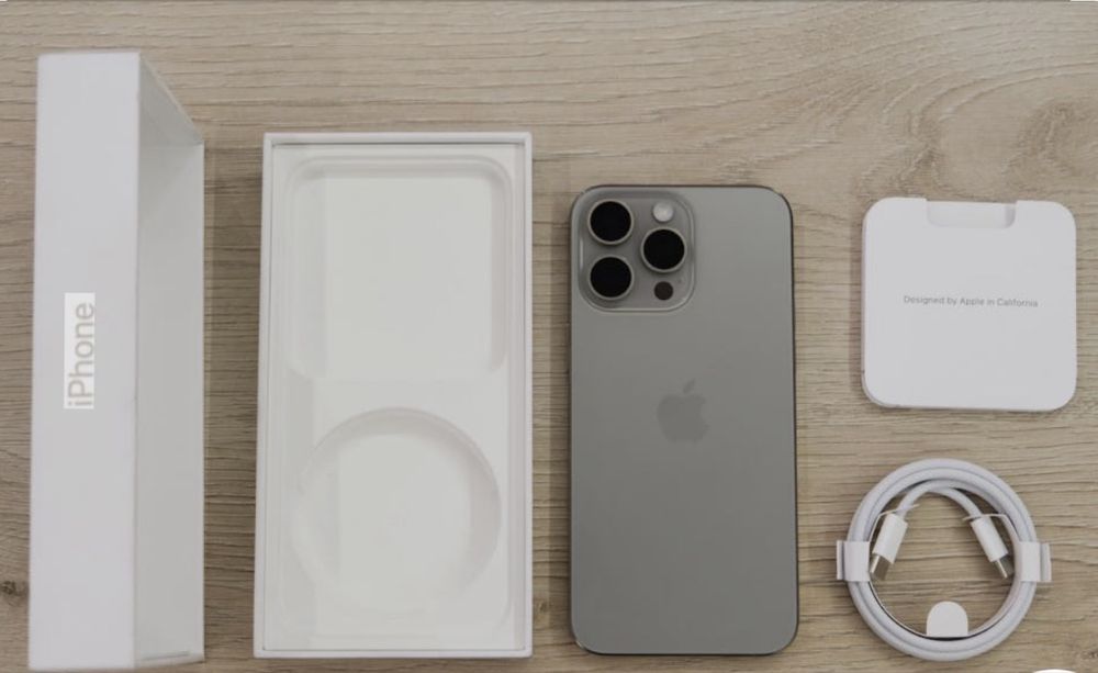 Apple iPhone 15 Pro Max 256GB Natural Titanio NOVO c/caixa +acessorios