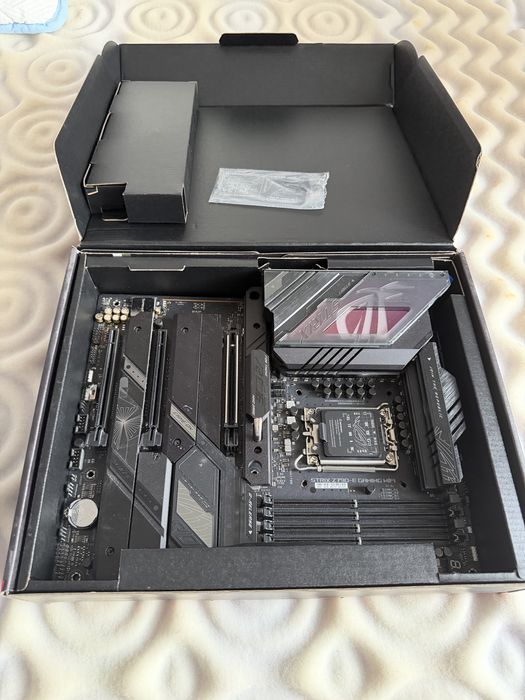 Asus Rog Strix z790-E Gaming WIFI