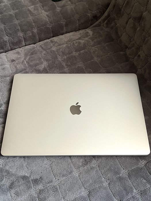 Apple MacBook Pro A2141 2019 16 cali, i9, 32GB RAM, 1TB