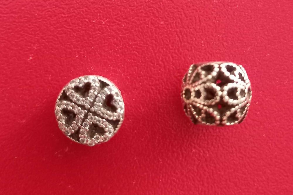 Намистини, шарми Pandora