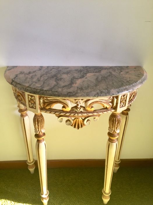 Mesa de Madeira de Pinho com Tampo feito de Pedra Mármore