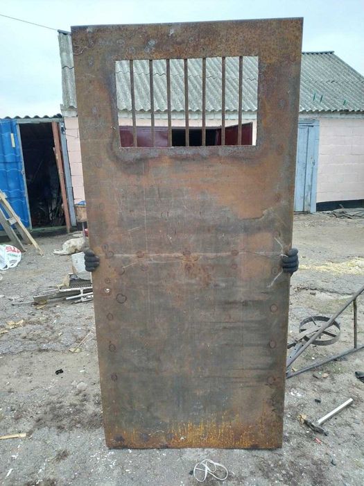 Дверь металлическая 3 мм  175\80 мм