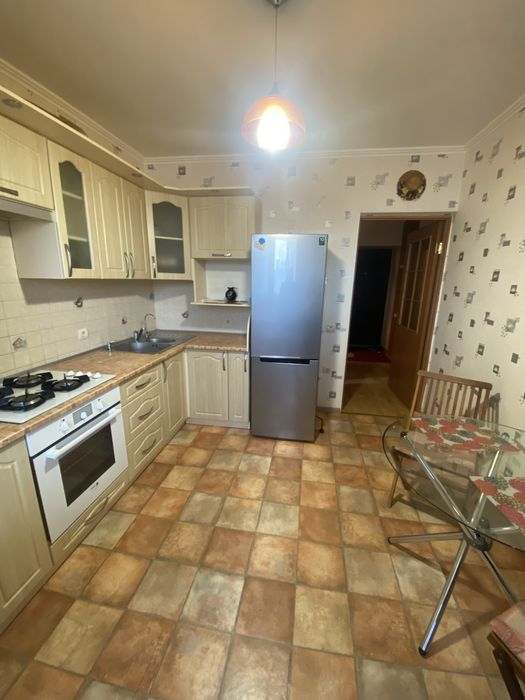 Продам 2-комн.кв. Солнечный ж/м. Любарского, 36.