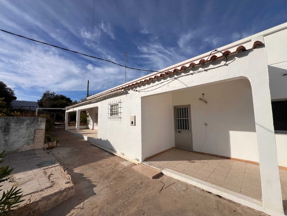 Moradia para renovar a 5 min de Vilamoura | Até 300 m²