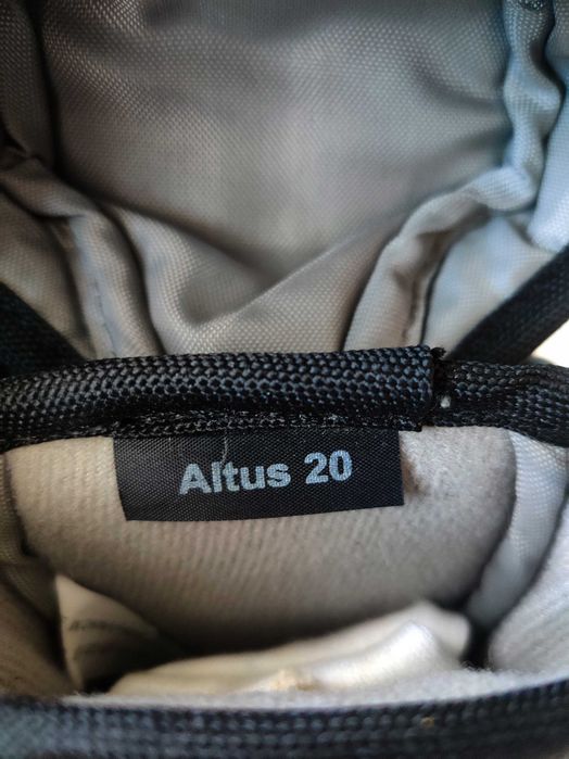 Lowepro futerał Altus 20 Black czarny etui na aparat pokrowiec torba
