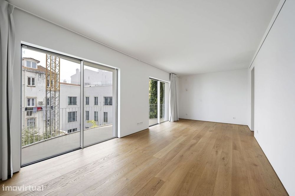 Moradia T4 com jardim, Lapa, Lisboa