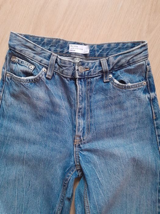 Джинсы Bershka р.xs