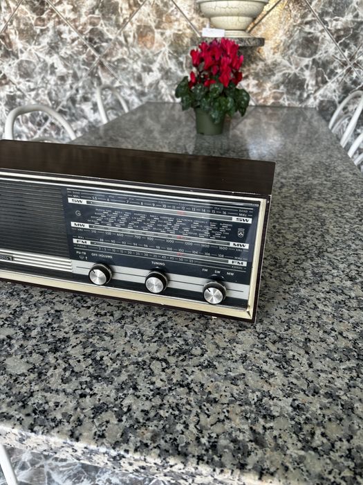 Rádio Grundig vintage