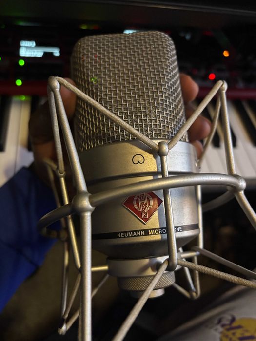 Neumann TLM 49 Microfone de diafragma grande