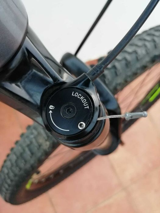 Bicicleta ST900S como nova