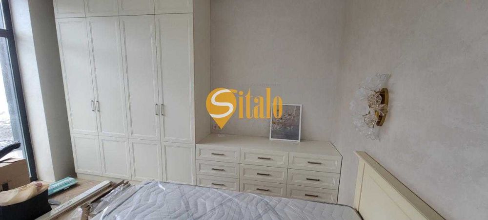 Сучасний будинок з ремонтом біля озера та Київських Карпат в Підгірцях